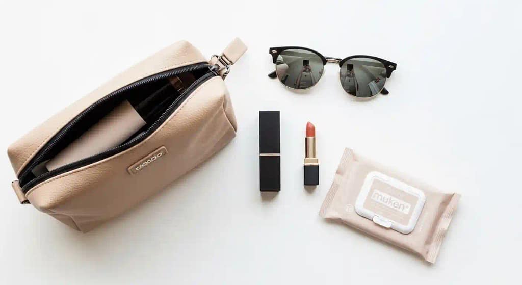 Travel-size best liquid baby tissue for ideal for purse or carry-on