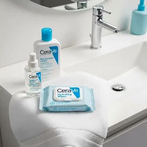 Hydrating makeup remover wipes – CeraVe with ceramides and hyaluronic acid