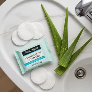 Best wipes for makeup remover – Neutrogena Towelettes with micellar water and aloe